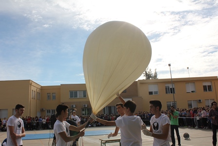 Filling balloon